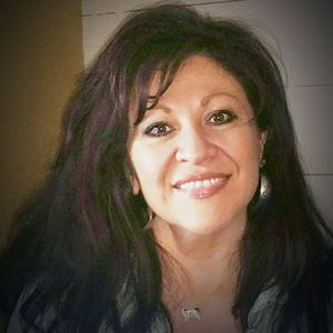 Meet your Posher, Elaina